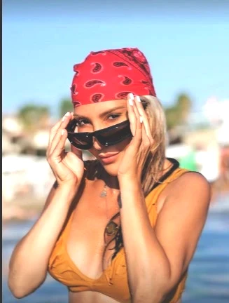 hande9.jpg