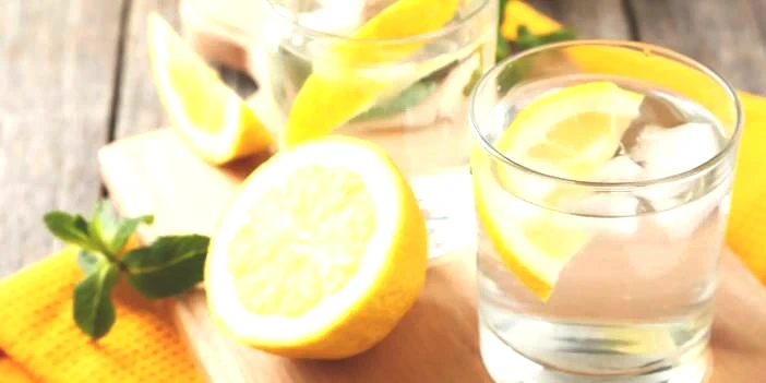 İhmal etmeyin hayatınız rahatlayacak! Limon suyunun sizi kurtaracağı 13 tehlikeli sorun...