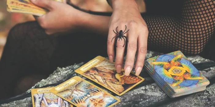 Temmuz Ayı Tarot Falı: Burçları Bu Ay Neler Bekliyor? İşte Burcunuzun Temmuz Ayı Tarot Falı