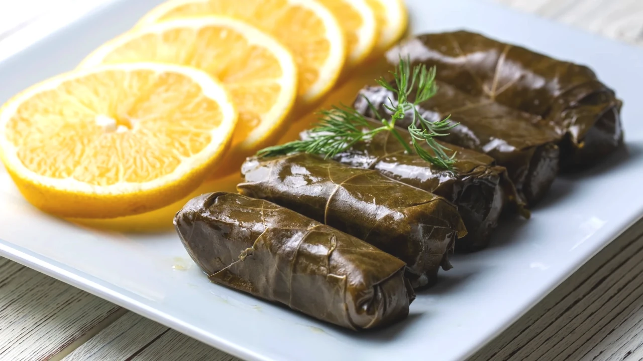 Karadenizlilerin Sakladığı Sır! Pişerken Açılmayan Karalahana Sarması
