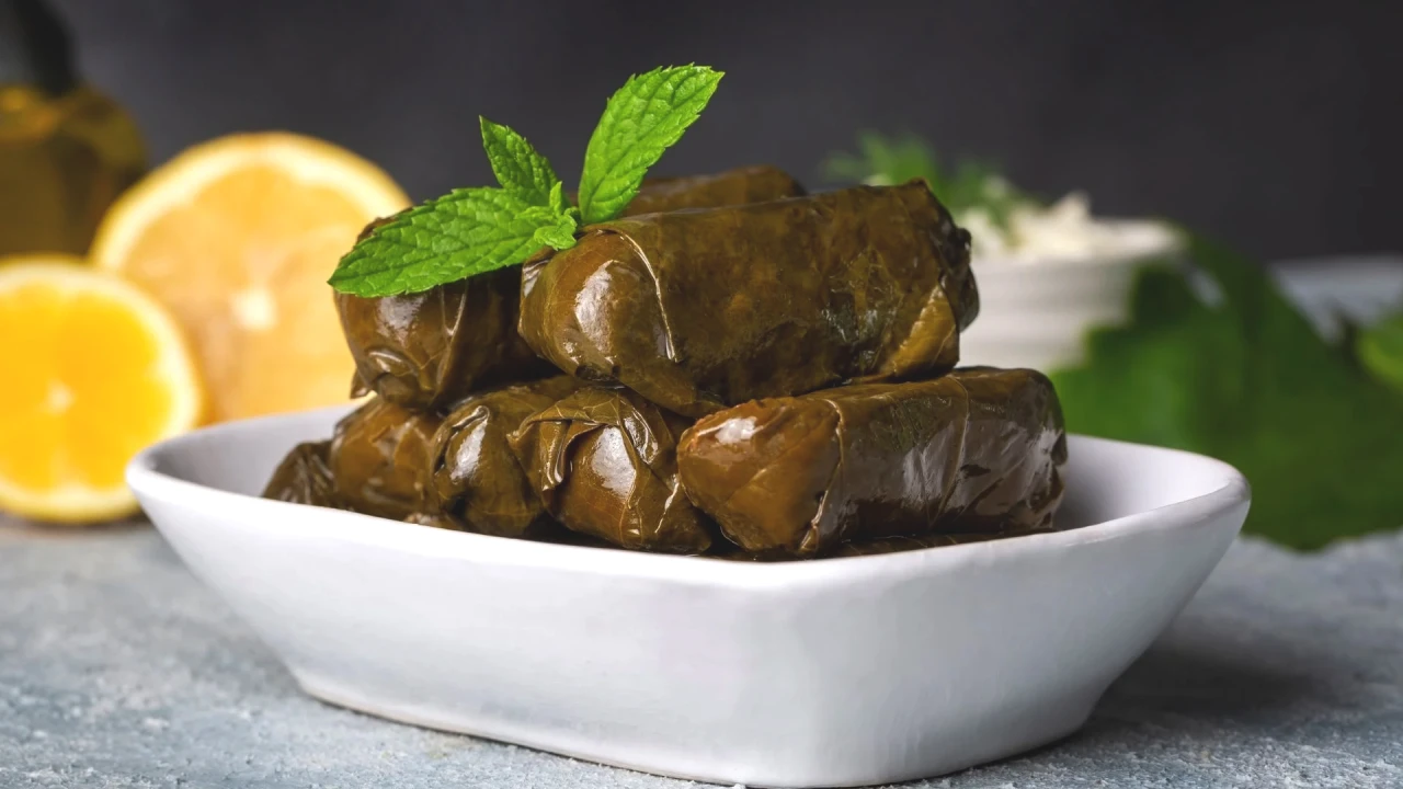 Karadenizlilerin Sakladığı Sır! Pişerken Açılmayan Karalahana Sarması