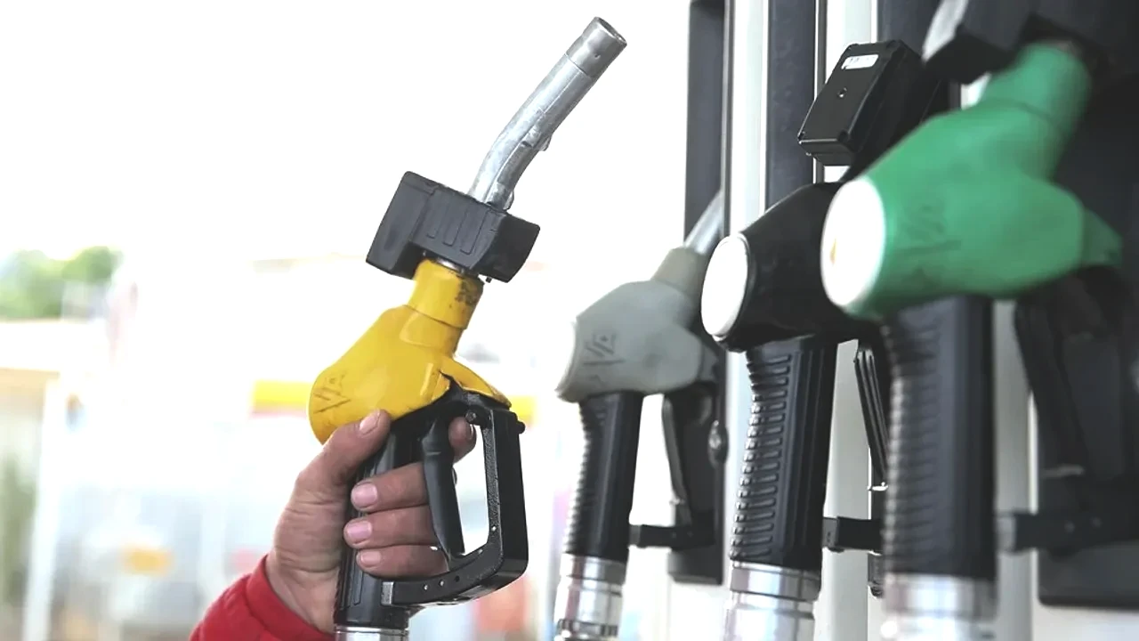 Eşel Mobil 1 Ekim'de Bitiyor! Benzinde 12,48 TL'lik Artış Gündemde