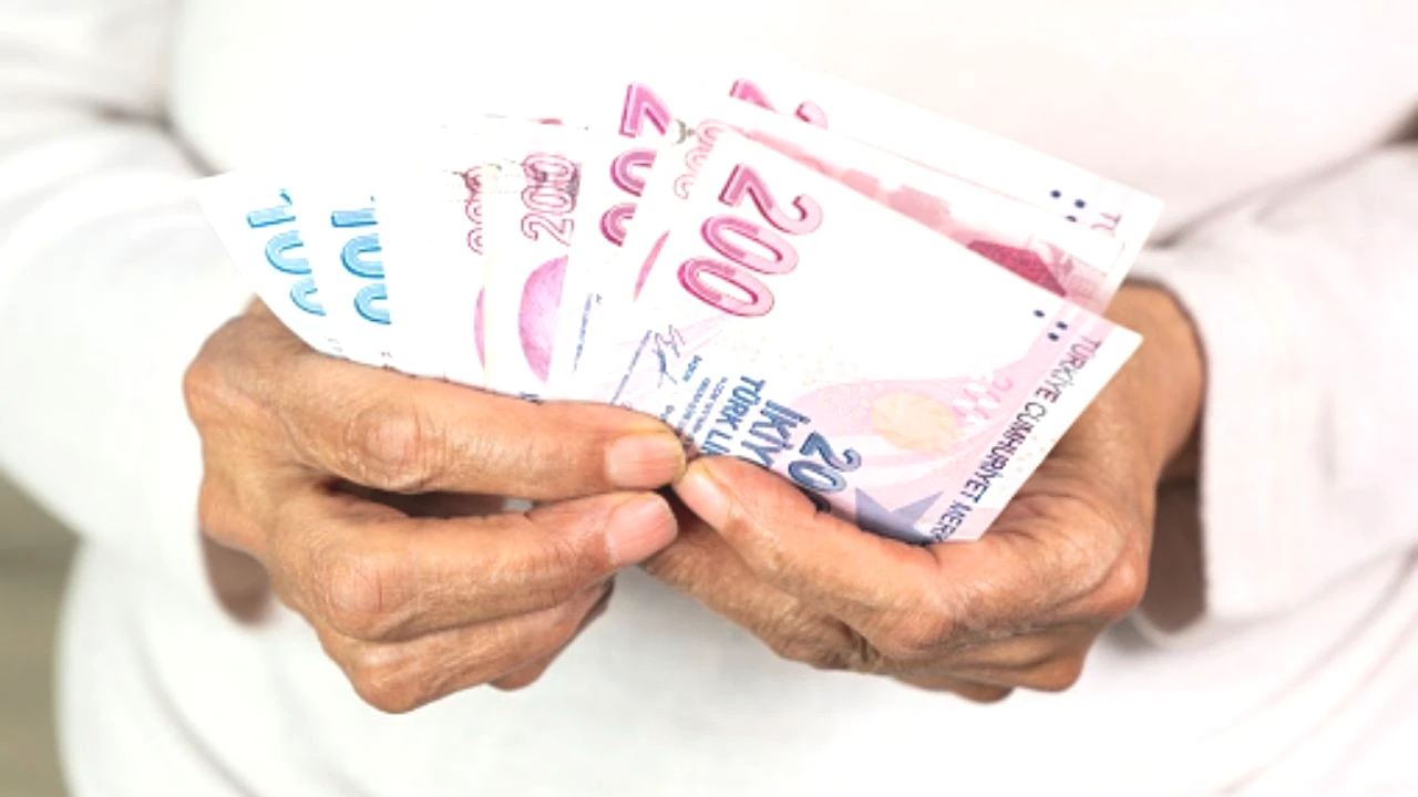 Ekim Emekli Maaşı Hangi Gün Yatacak? SSK ve Bağ-Kur Takvimi