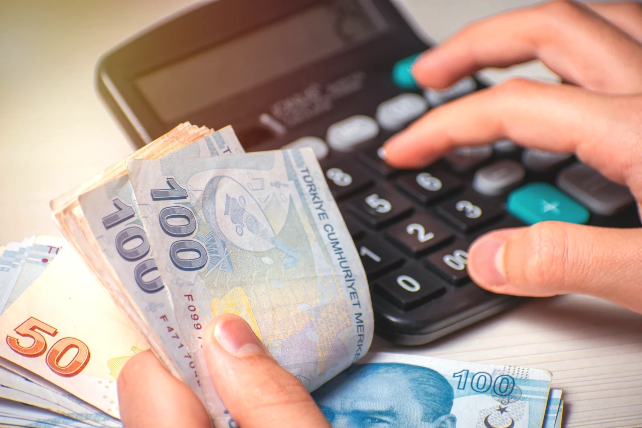 Emeklinin Ocak Maaşı Kuruşu Kuruşuna Hesaplandı! 30 Bin Alan Ne Alacak?