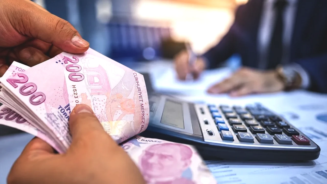 Memur Zammında Kritik Veri Yarın! En Düşük Maaş 75 Bin 877 TL'ye Çıkıyor