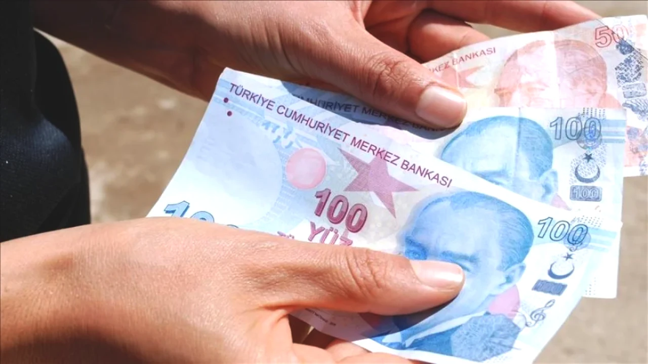 65 Yaş Aylığı 7.257 TL! Ocakta Kaç Lira Olacak, Kimler Alabiliyor?