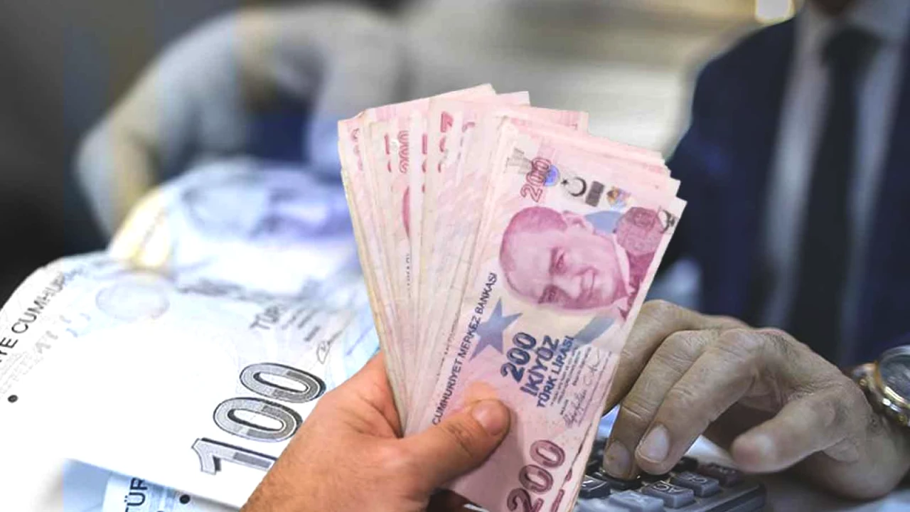 Emekliye Her Haziran 28 Bin TL Tatil Desteği! Teklif Meclis'e Sunuldu